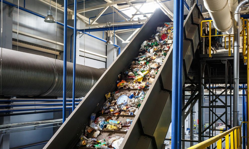 Different Types of Conveyor Belts for Recycling Plants