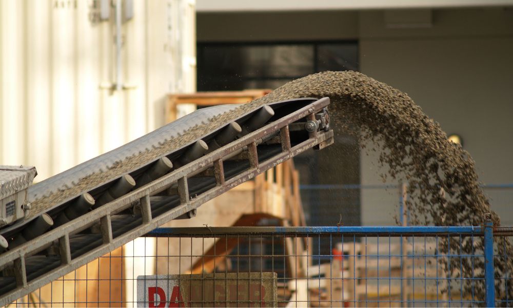 What To Expect When Operating a Portable Concrete Conveyor